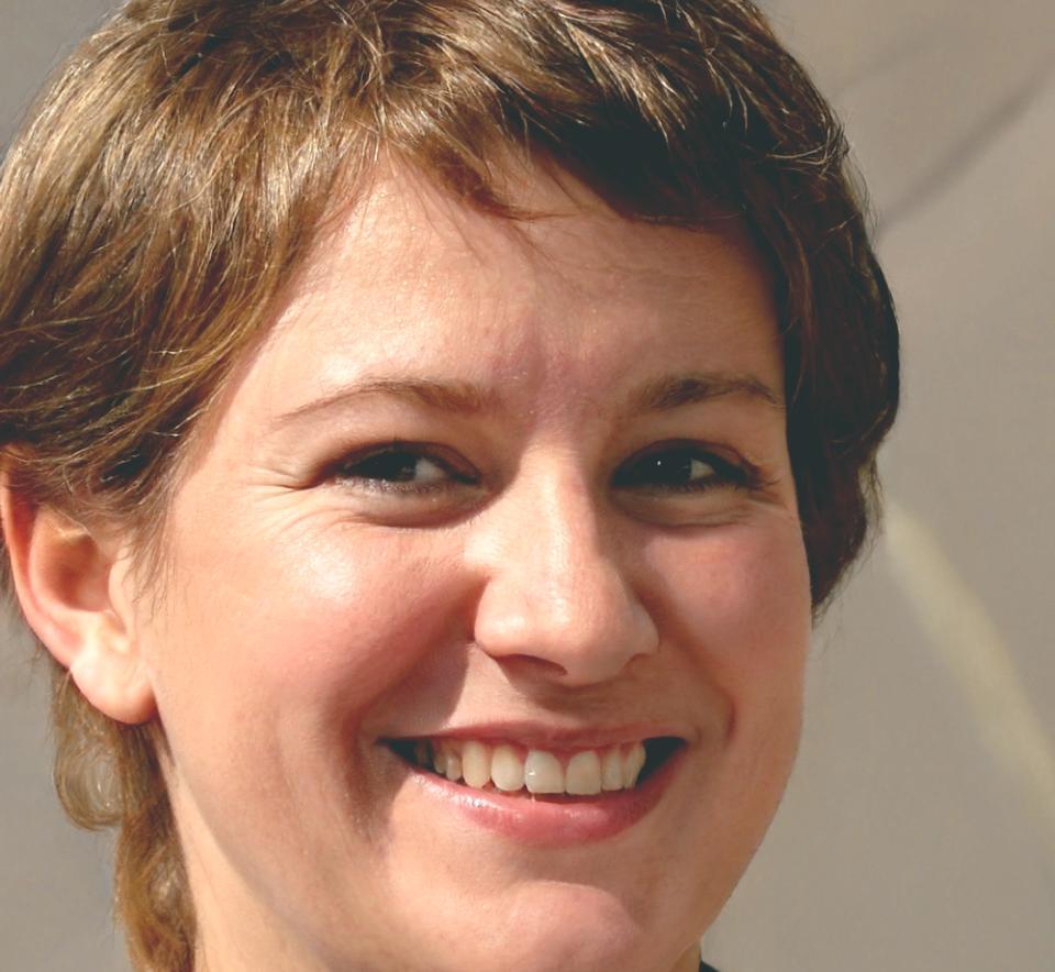 Portrait de Camille Delacroix, formatrice en réduction de dépenses